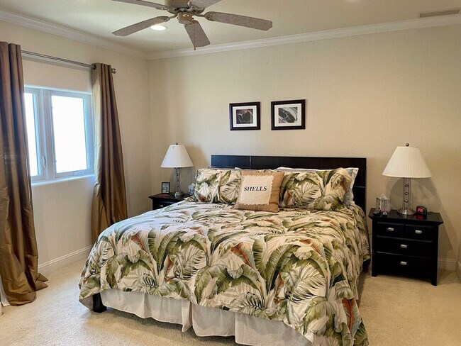 Building Photo - 4901 Laguna Blvd