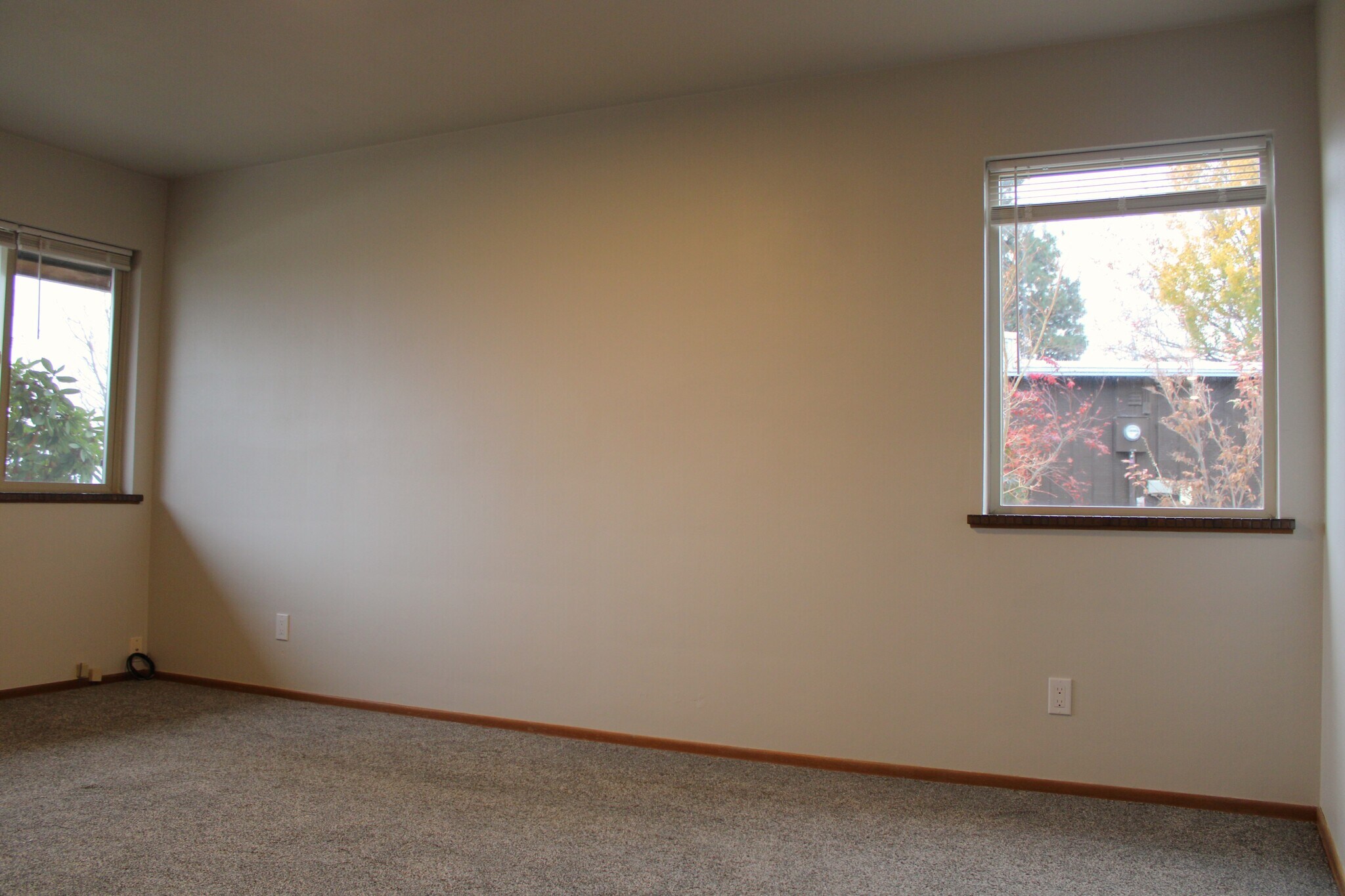 Building Photo - 2733 Debord Dr