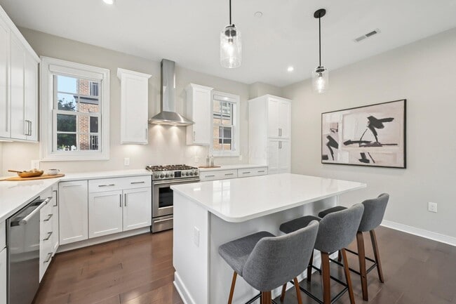 Building Photo - 100 Normandy Ave