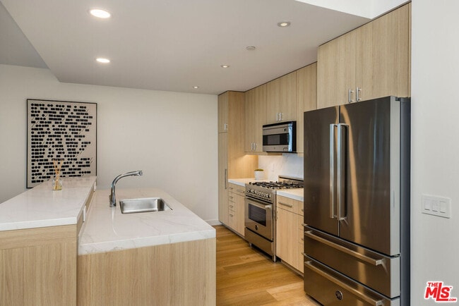 Building Photo - 8500 Burton Wy