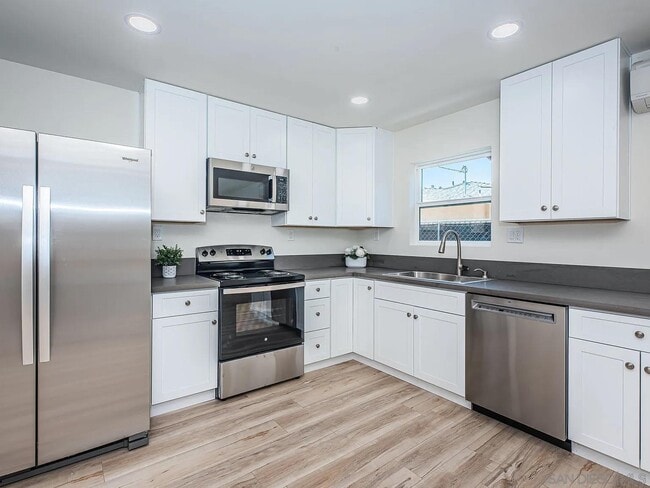 Building Photo - 4956 63rd St