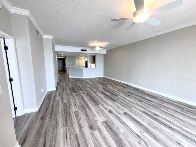 Building Photo - 480 Sail Ln