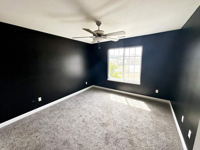 Building Photo - 4133 Snapdragon Dr