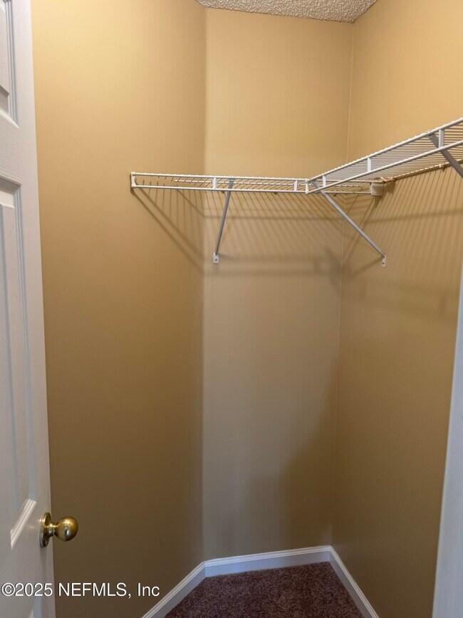 Building Photo - 1318 Yellow Jacket Ct