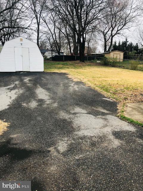 Building Photo - 633 New Jersey Ave NE