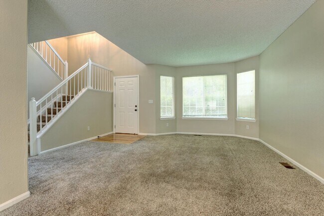 Building Photo - Castle Rock Founders Village Single Family 4BD/3BTH/3-Car (~2100 FSF)