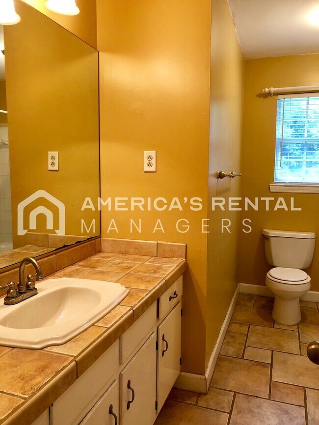 Building Photo - Great Home for Rent in Pelham! Available t...