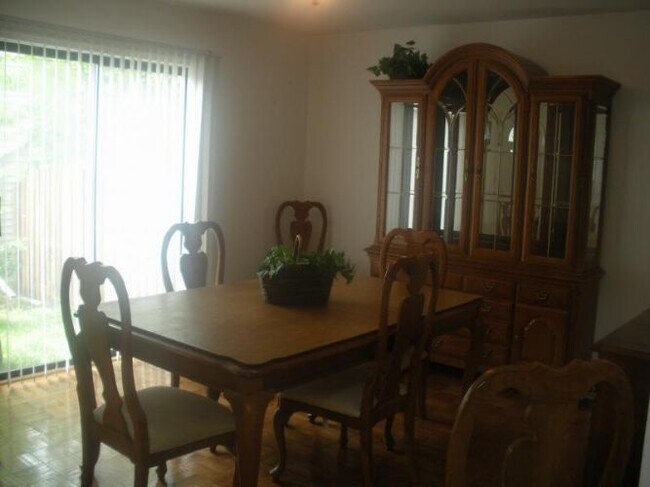 Building Photo - 15 Krenkel Ct