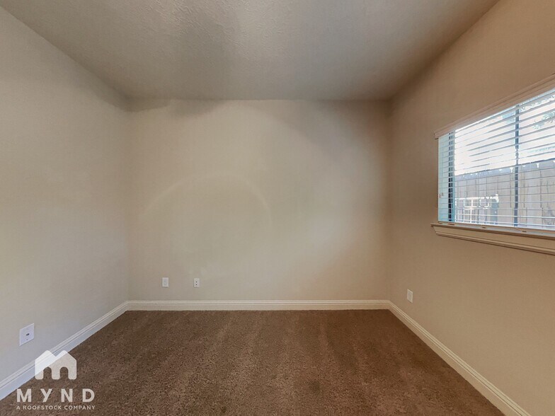 Building Photo - 5213 Eigel St