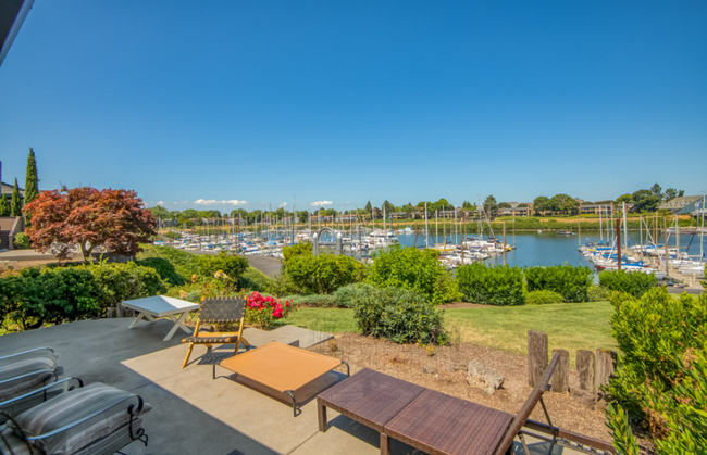 Building Photo - Modern 3-Bedroom Waterfront Escape – River...