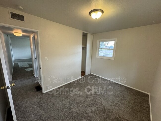 Building Photo - 1316 Harrison Rd