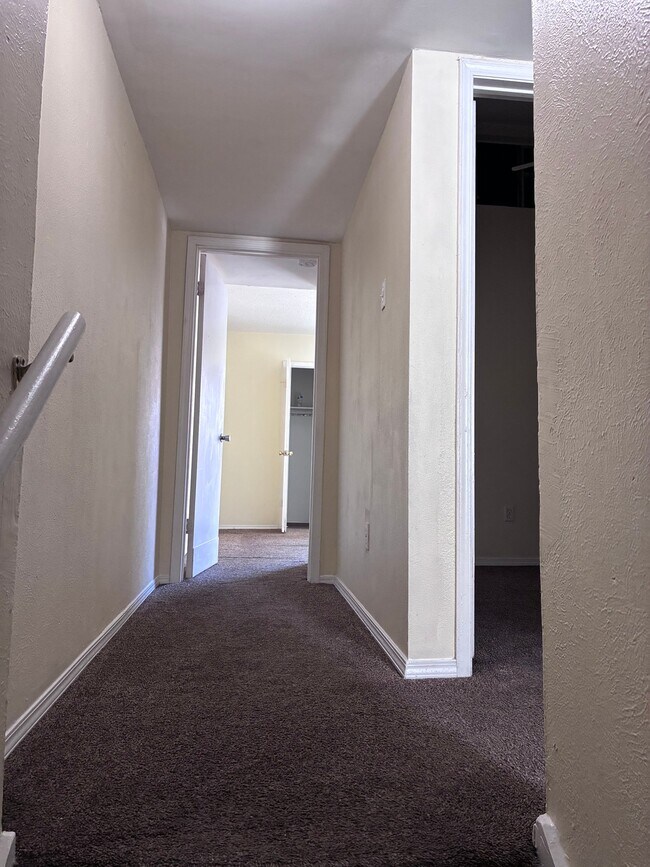 Building Photo - 2309 Giuffrias Ave