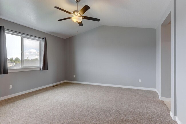 Building Photo - 4 Bed/2.5 Home In Kuna! - Pets Welcome!