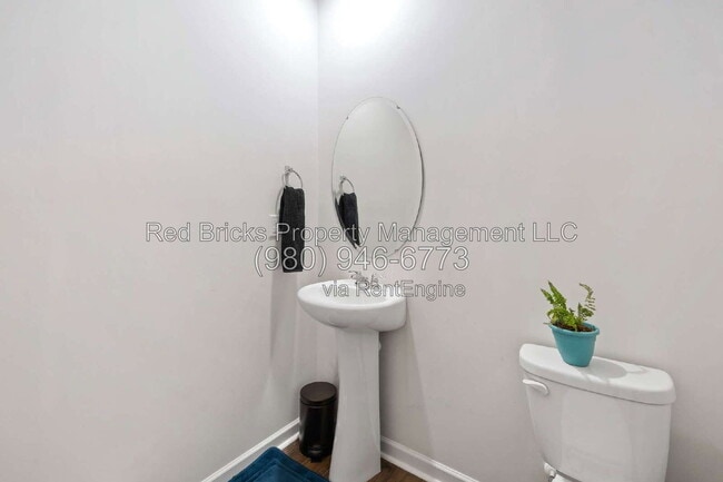 Building Photo - 10820 Tuff Ln