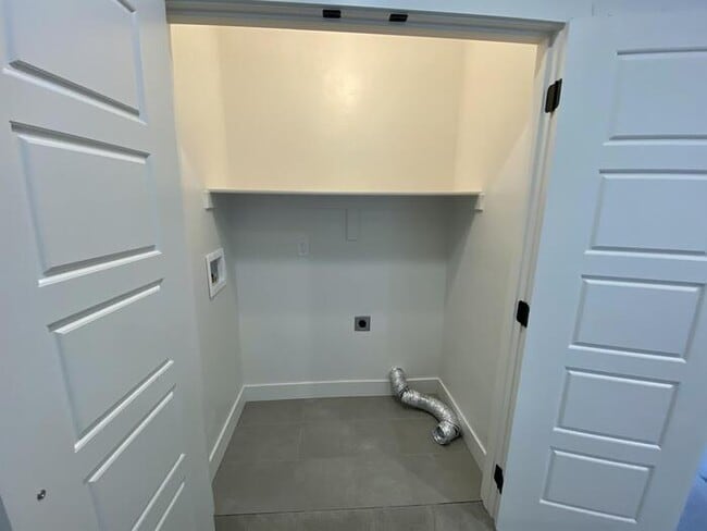 Building Photo - Draper townhome with VIEWS!