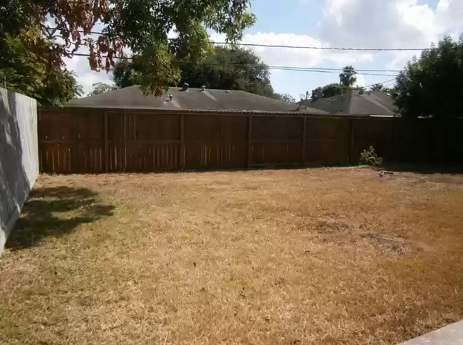 Building Photo - 3626 San Blas Dr