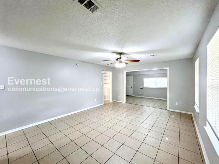 Building Photo - 6175 Forestgate Rd