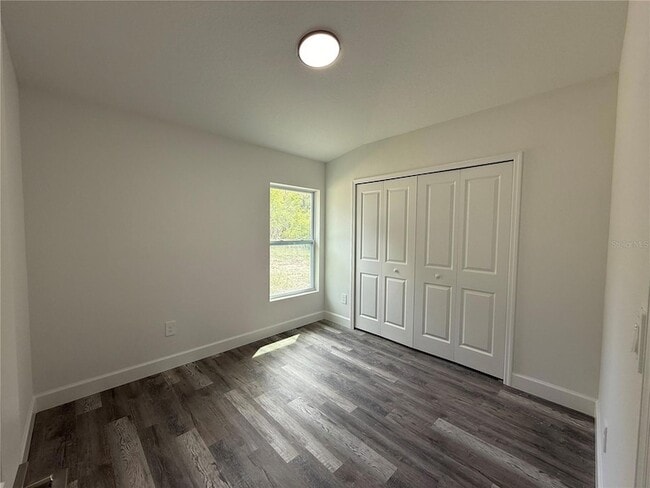 Building Photo - 14 Locust Rad