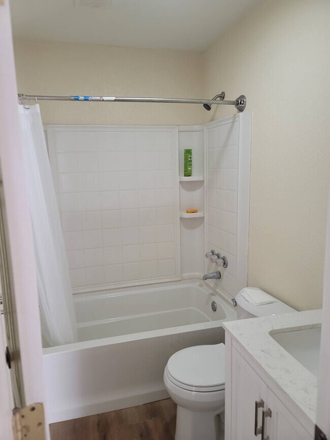 Building Photo - 511 Octave St