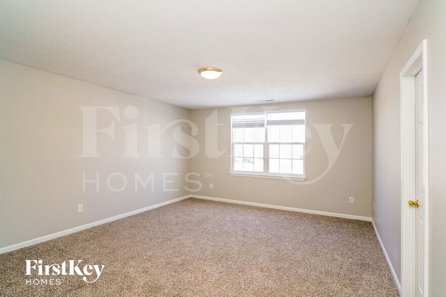 Building Photo - 7234 Parklake Cir