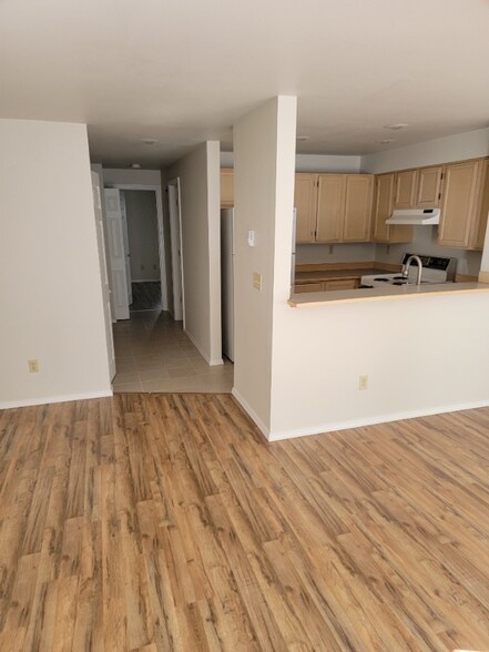 Primary Photo - 10545 Greenwood Ave N