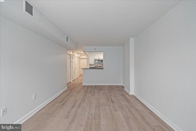 Building Photo - 601 Pennsylvania Ave NW