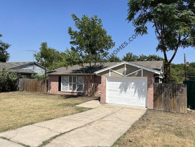Building Photo - 2917 Raton Dr