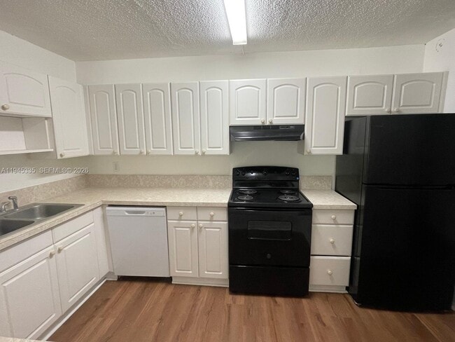 Building Photo - 14830 Naranja Lakes Blvd