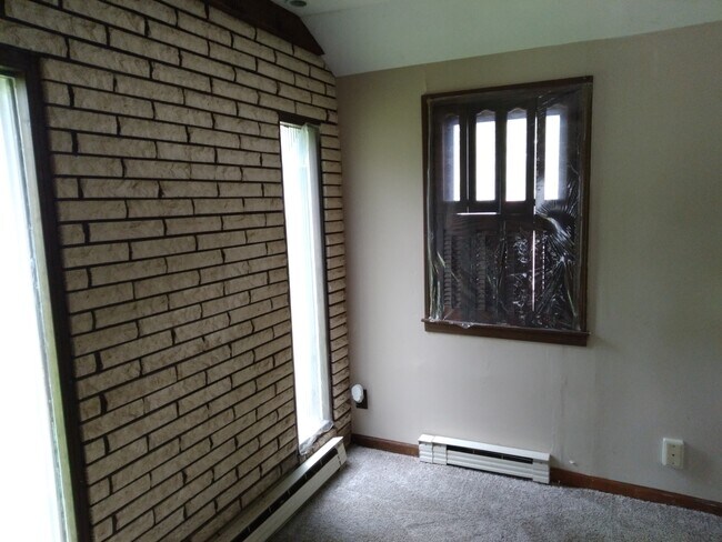 Building Photo - 1888 Spaulding Rd