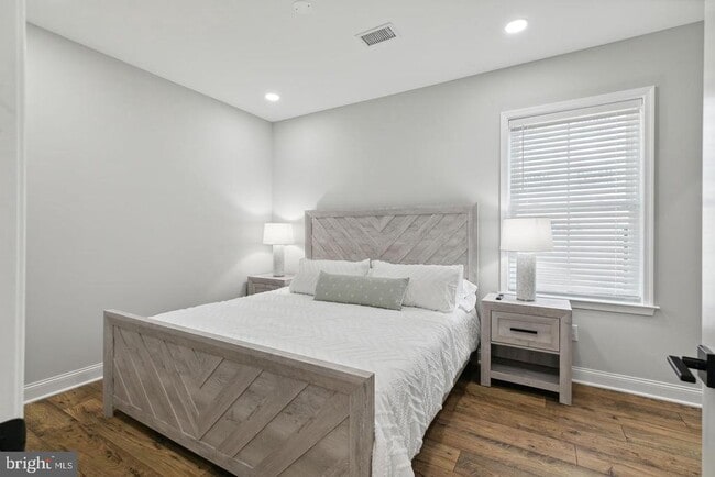 Building Photo - 36 Evergreen Ln