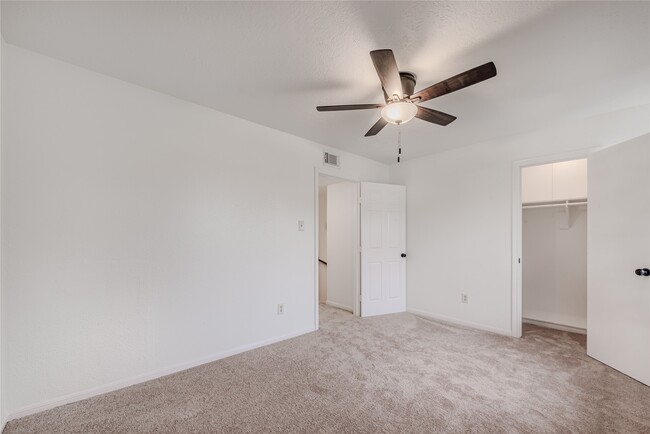 Building Photo - 1803 Country Village Blvd