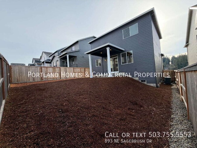 Building Photo - 893 NE Sagebrush Dr