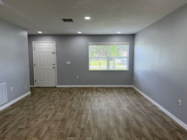 Building Photo - 3/2 in Wedgefield