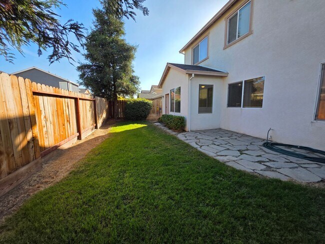 Building Photo - 4 bedroom in north Turlock!