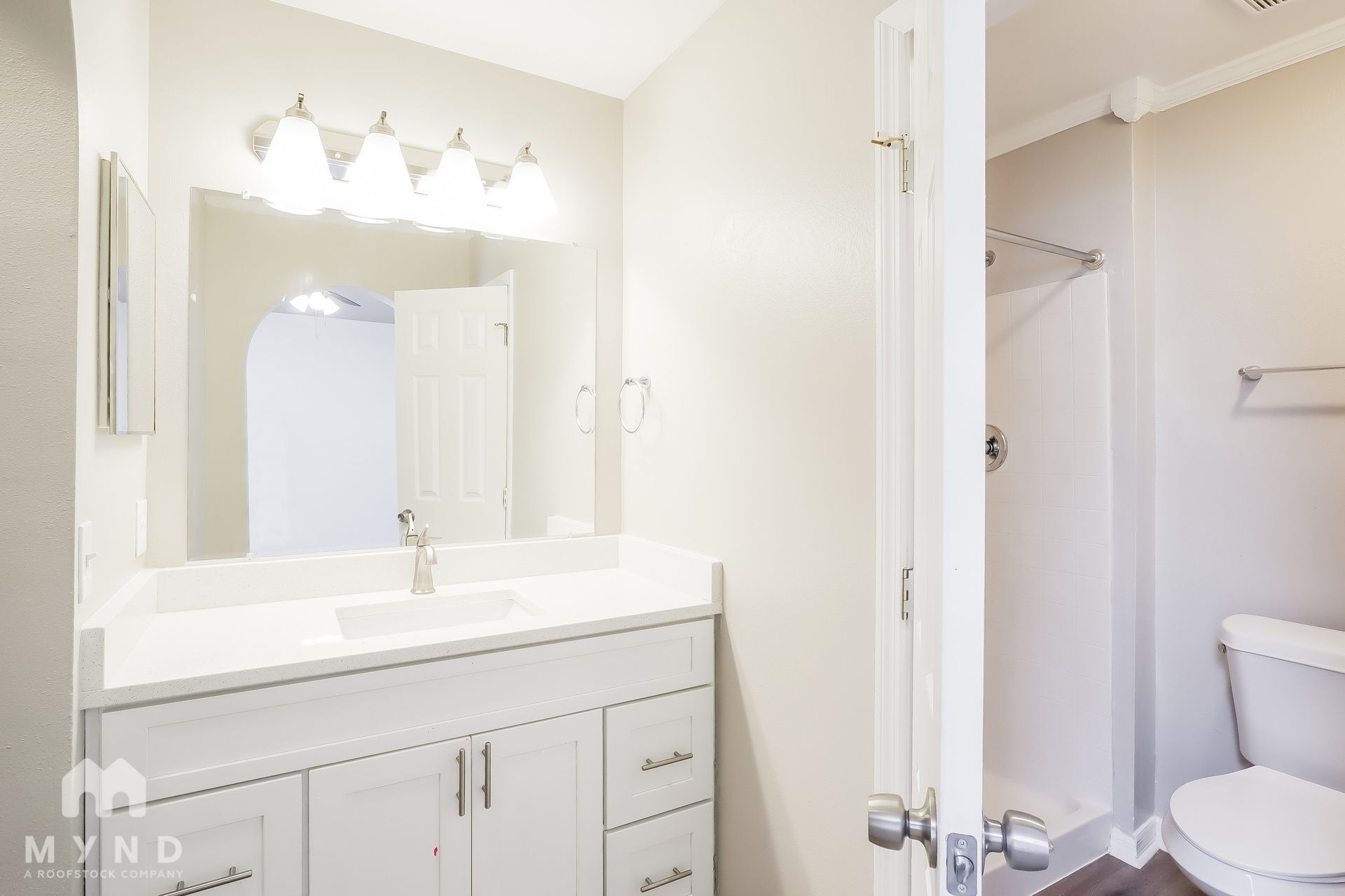 Building Photo - 8537 English Oak Dr