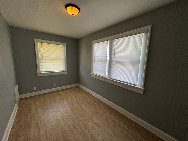 Building Photo - 830-832 Weghorst Street