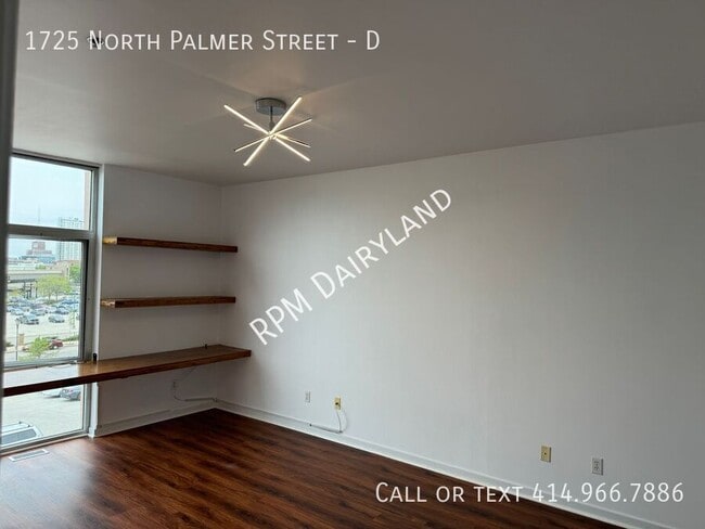 Building Photo - 1725 N Palmer St