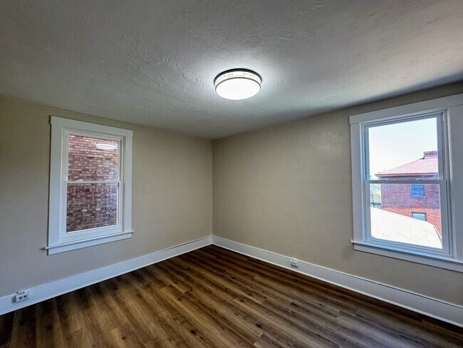 Building Photo - 1680 Potomac Ave