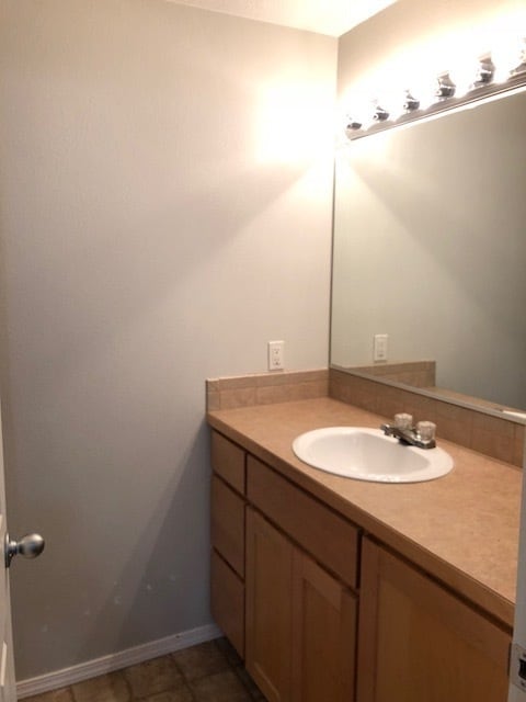 Building Photo - 6552 NE Deer Run St