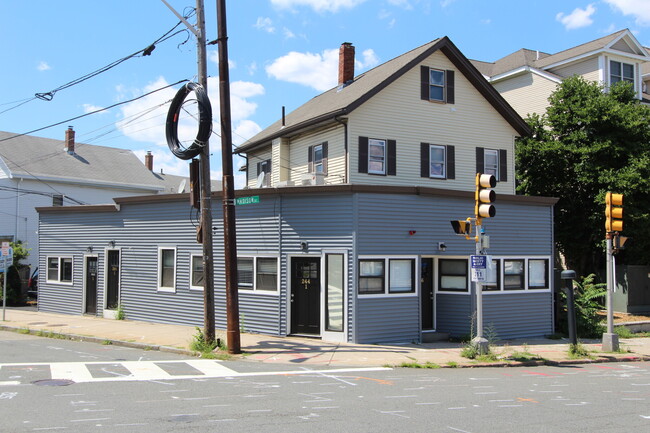 Building Photo - Madison Street Residence