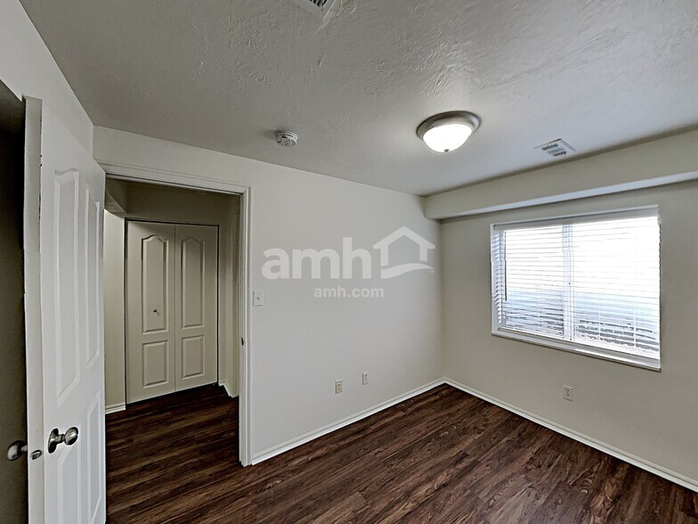 Building Photo - 6237 S 5130 W