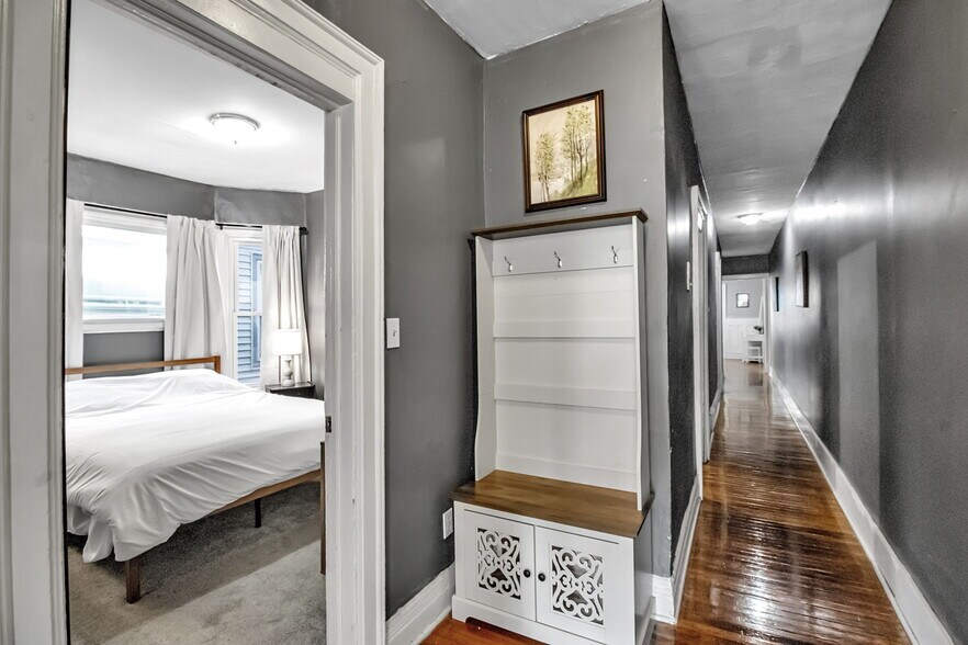 Building Photo - 580 Potomac Ave