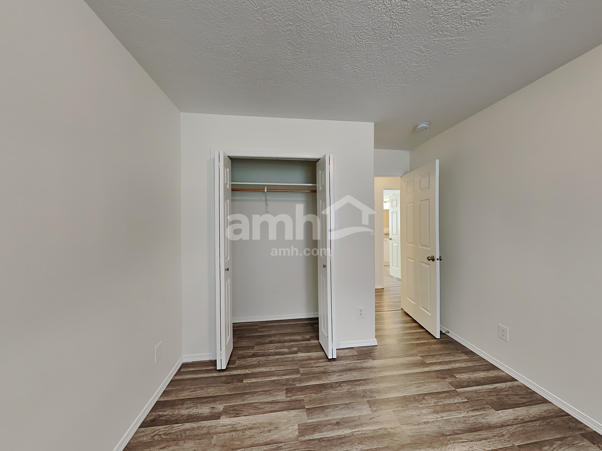 Building Photo - 16605 Sadie Ave