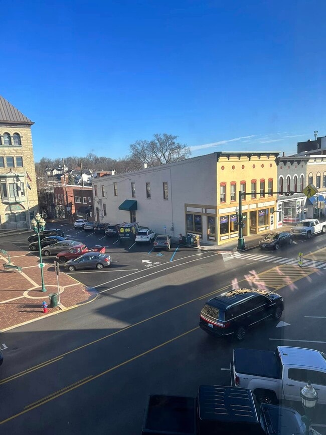 120 E Main St 120 E Main St KY 40324 Apartment Finder