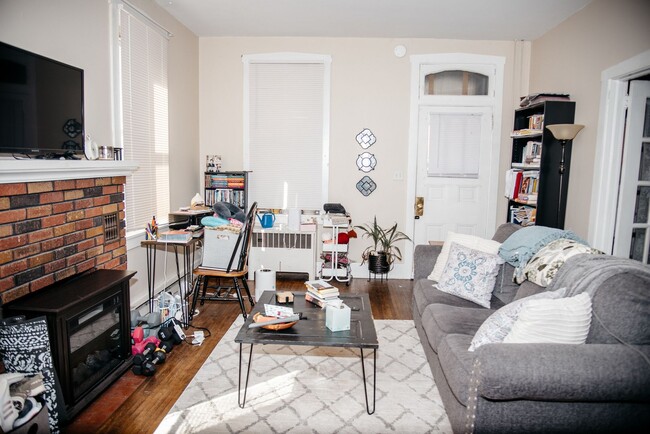 Building Photo - 154 E High St