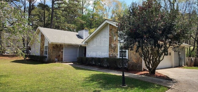 Building Photo - 200 Eli Run