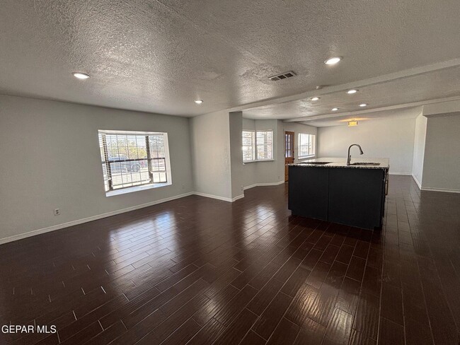 Building Photo - 8079 Disney Dr