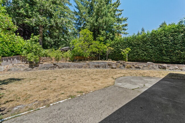 Building Photo - 13726 SE 24th St