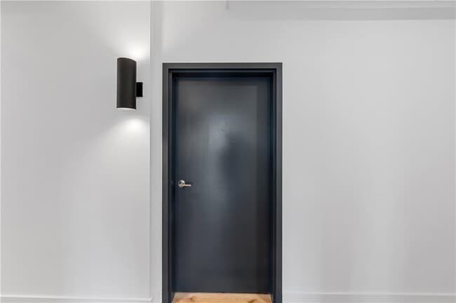 Building Photo - 2909 Peachtree Rd NE