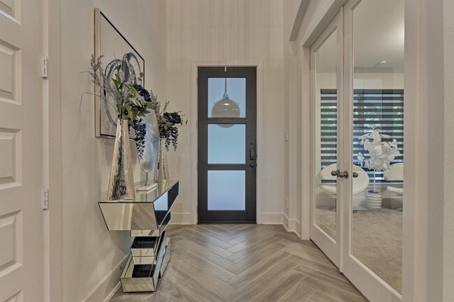 Building Photo - 407 Tulip Tree Ct